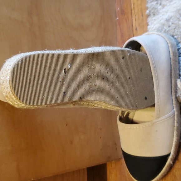 Shoes - Picture 4 of 5